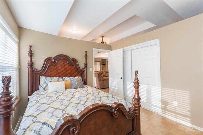 Building Photo - 21 Verdin Ave