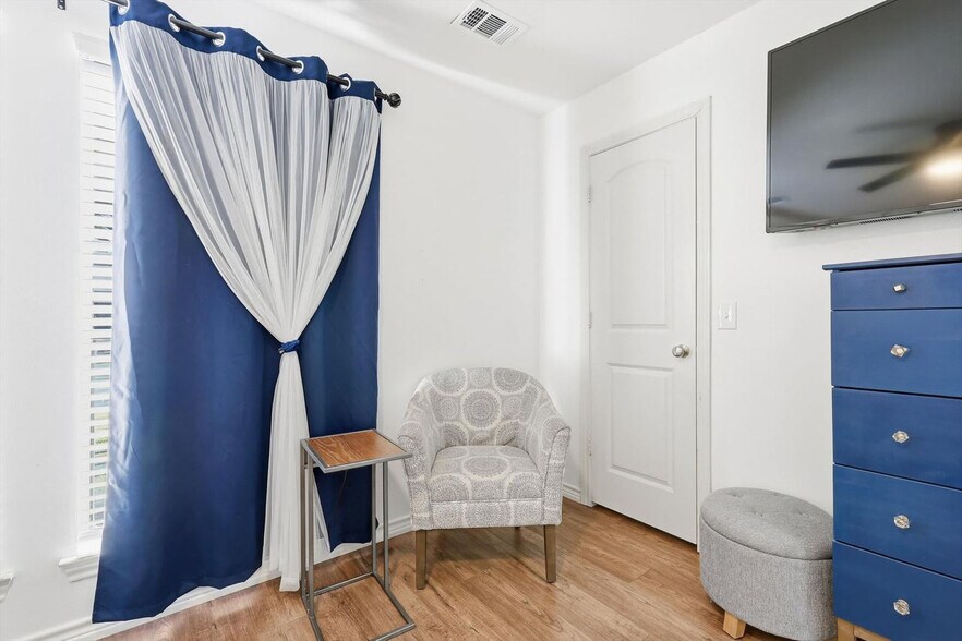 Building Photo - 3533 Arbuckle Dr