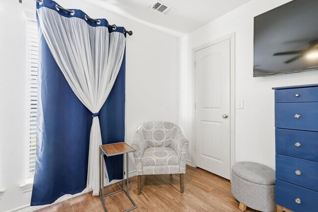 Building Photo - 3533 Arbuckle Dr