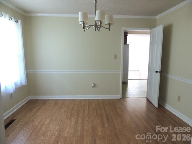 Building Photo - 131 Holbrook St