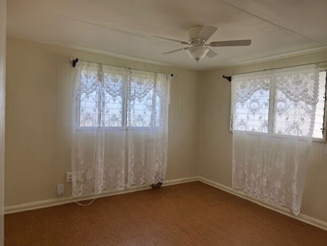 Building Photo - k4172g