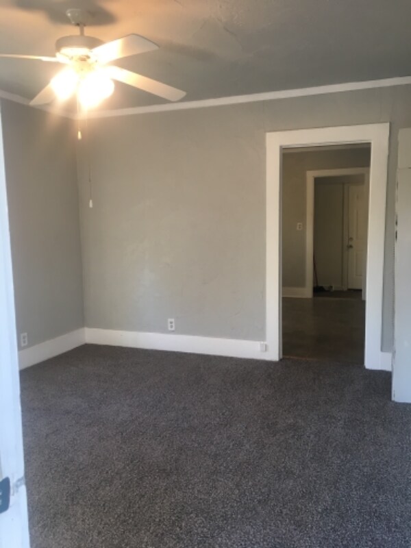 Building Photo - 417 N Linwood Ave