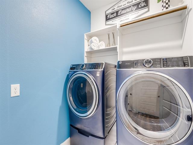 Building Photo - 2413 Latimer Mews