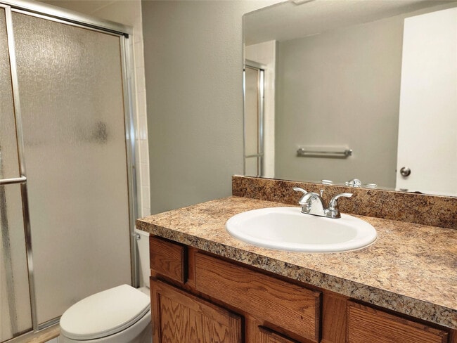 Building Photo - 475 SE 8th St