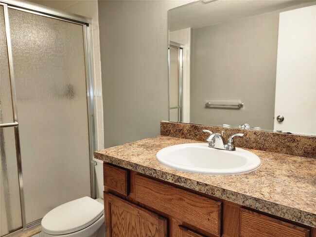 Building Photo - 475 St