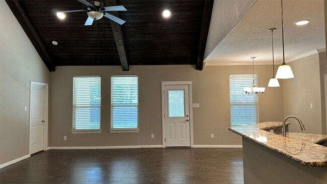 Building Photo - 25221 Armagh Rd