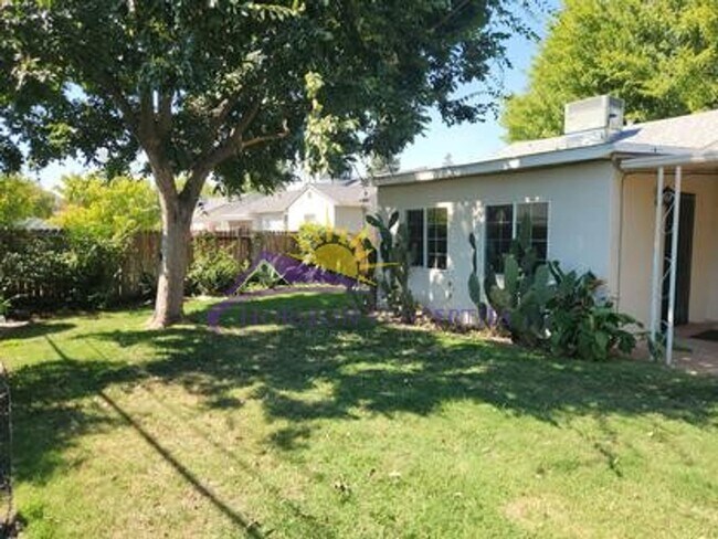 Building Photo - 4570 Orinda Way