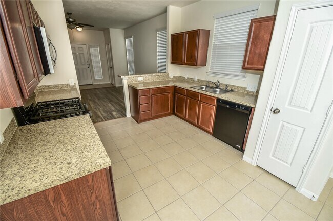Building Photo - 30507 Ginger Trace Dr