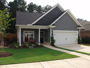 Building Photo - Beautiful Evans 3BR plus Loft  Landsacpe Care Included