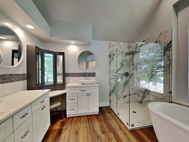 Building Photo - 1612 Commerce Dr