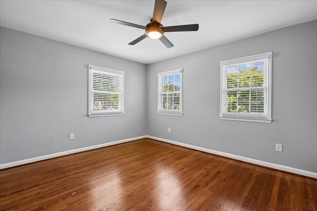 Building Photo - 3801 Denfeld Ave