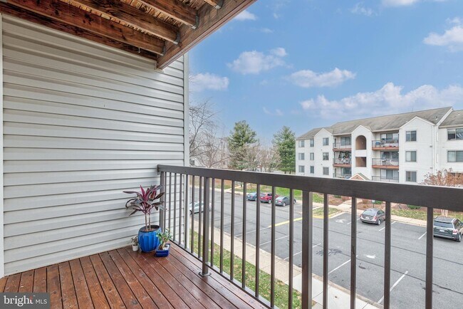 Building Photo - 9569 Coggs Bill Dr