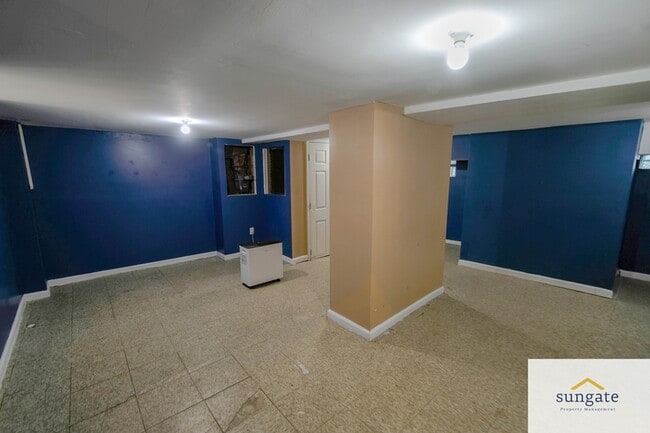 Building Photo - 3510 Hamilton Ave