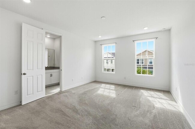 Building Photo - 1859 Treasure Cv