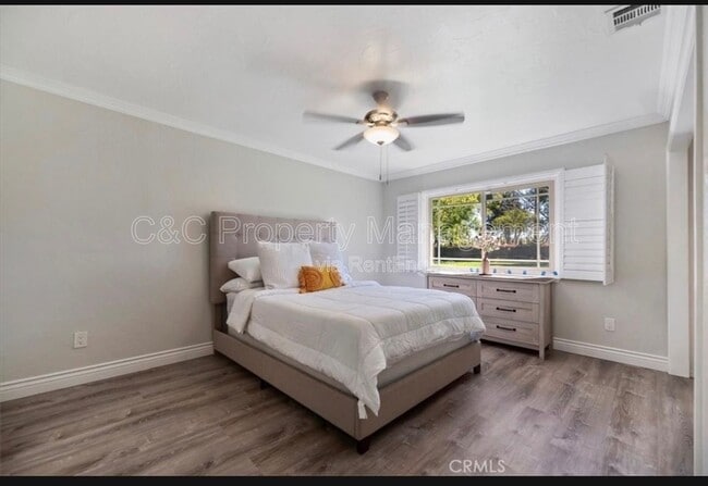 Building Photo - 2764 Tropicana Dr