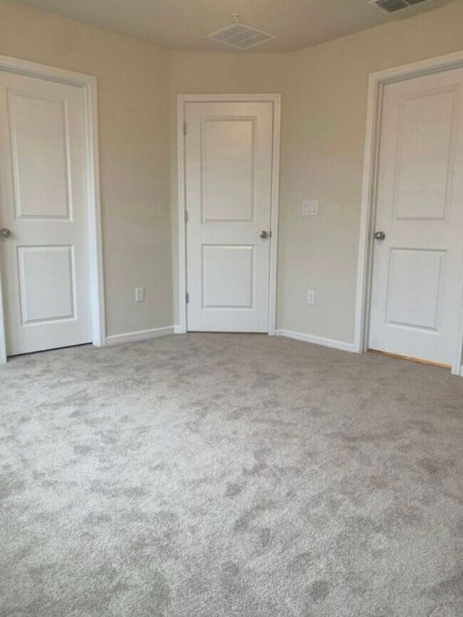 Building Photo - Isles of Lake Nona!! 3 Bedroom 2.5 Bathroom Townhome