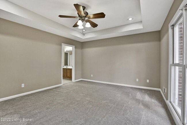 Building Photo - Super Nice Shelbyville Condo For Rent