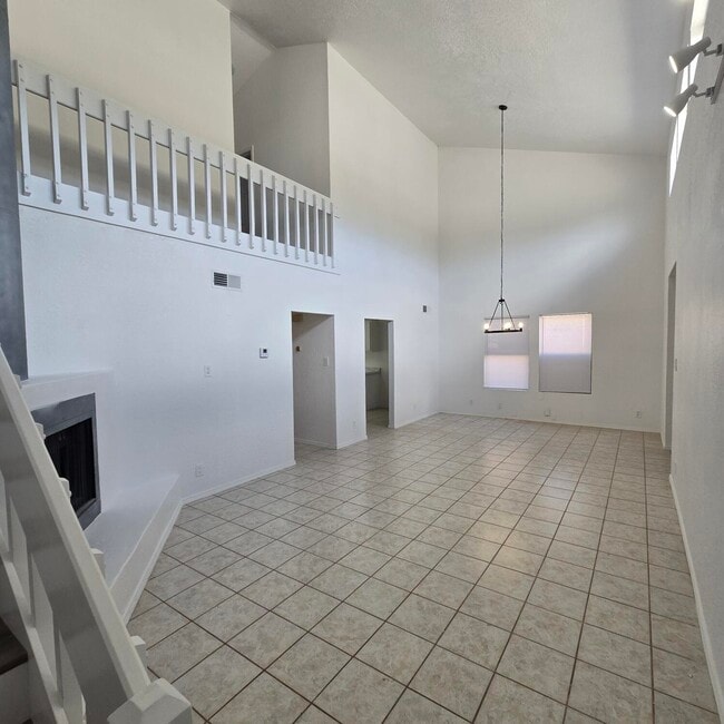 Building Photo - 5429 Overlook Dr NE