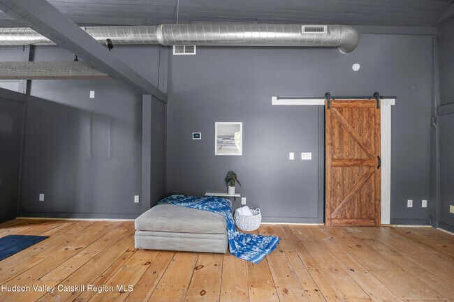 Building Photo - 1977 NY-295