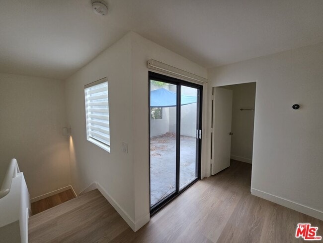 Building Photo - 1421 Greenfield Ave