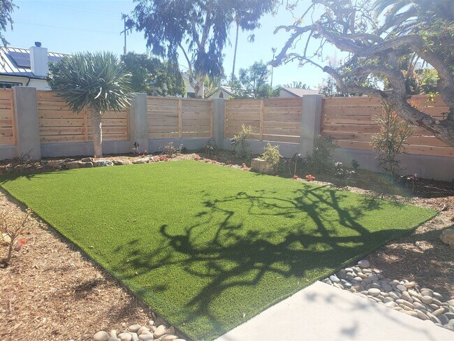 Building Photo - Modernized, 3BD/2BA House in Leucadia: Minutes to Beach, Town, YMCA!