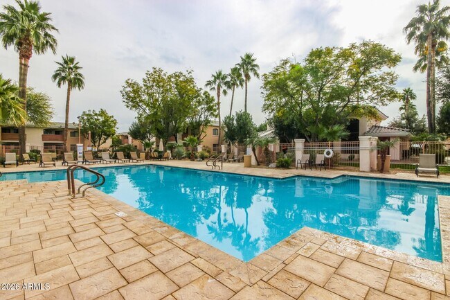 Building Photo - 10030 W Indian School Rd