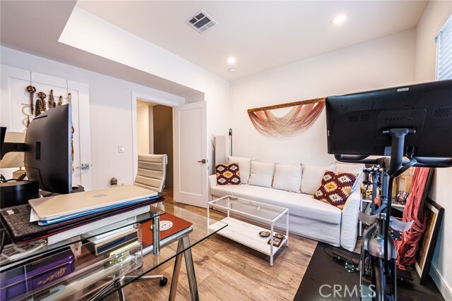 Building Photo - 3143 S Halm Ave