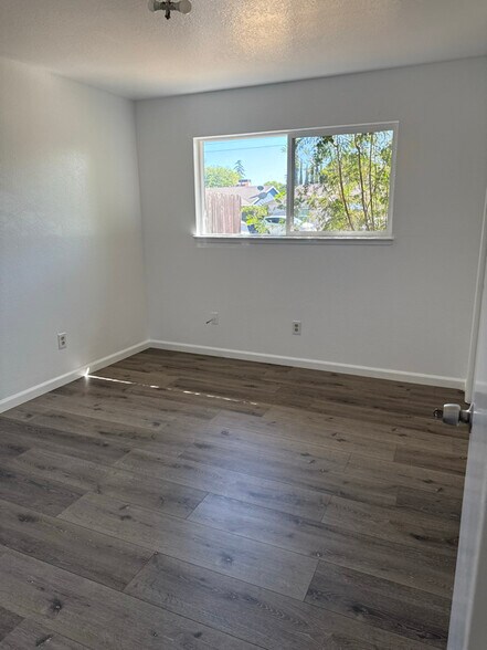 Building Photo - 3001 Radnor Way