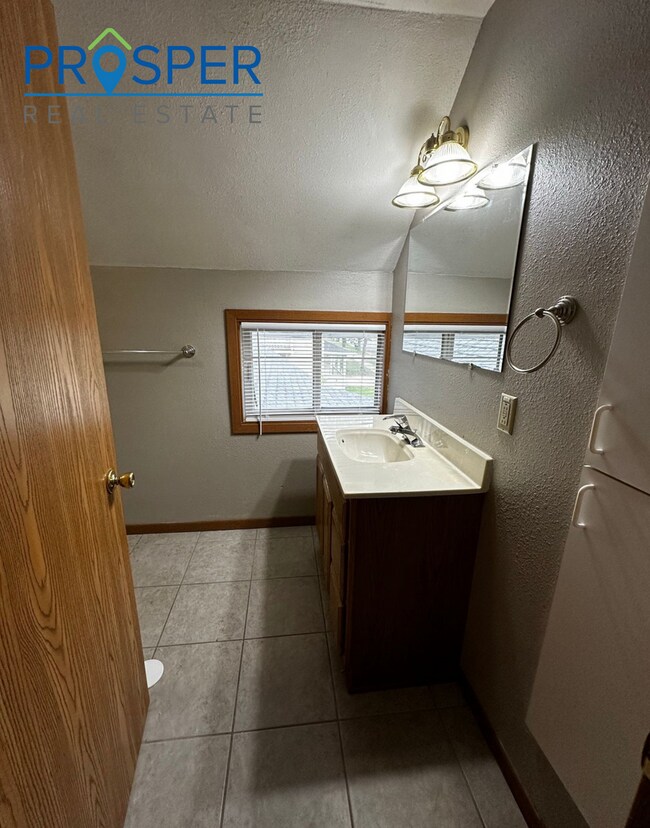 Building Photo - NI709X