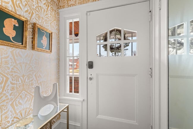 Building Photo - 4040 W 158th St