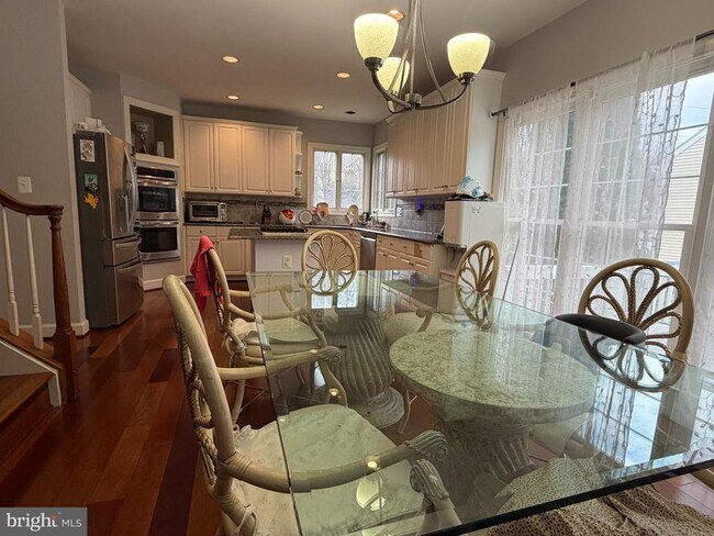 Building Photo - 8312 Wolftrap Rd