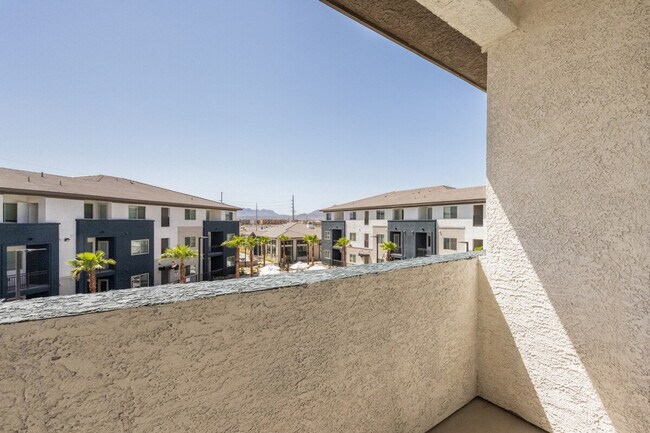 Building Photo - 5839 Cilantrillo Ave