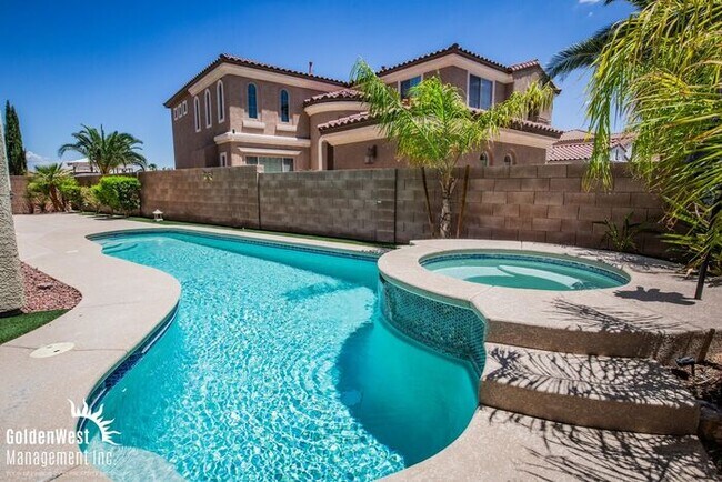 Building Photo - Stylish 5Bdm 4.5Ba Home in Las Vegas.