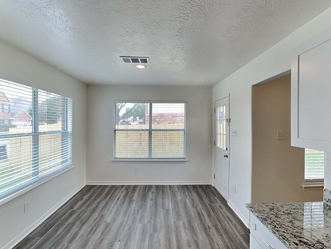 Building Photo - 21742 Texian Ct