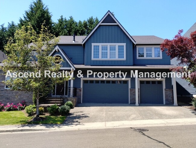 Primary Photo - Elegant & Spacious 4 Bed & Bonus Home Buil...