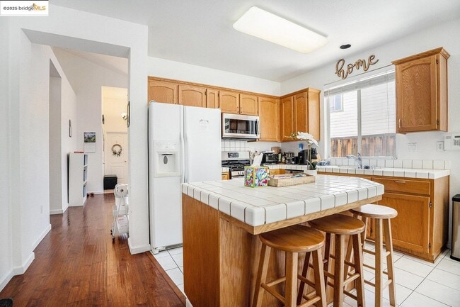 Building Photo - 1701 Mt Silliman Way