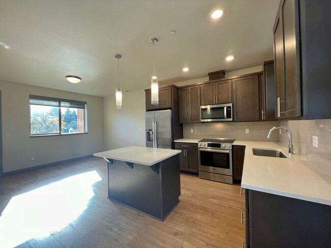 Building Photo - Fantastic 2 Bed 1 Bath - N. Portland - Arb...