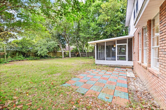 Building Photo - 1641 Parkside Cir