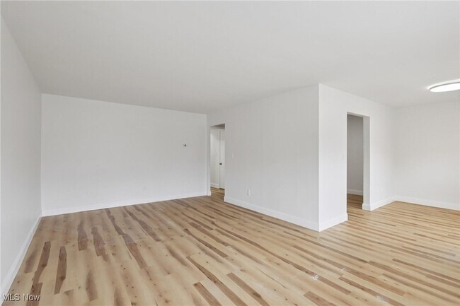 Building Photo - 3279 Warrensville Center Rd