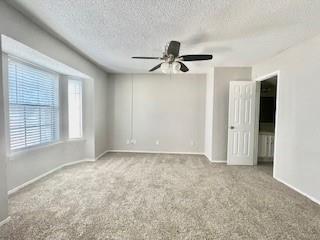 Building Photo - 8750 Park Ln