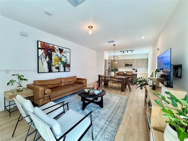 Building Photo - 4803 NW 83rd Ct