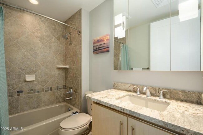 Building Photo - 2 Bedroom 2 Bathroom BRIDGEVIEW AT HAYDEN FERRY LAKESIDE CONDOMINIUM