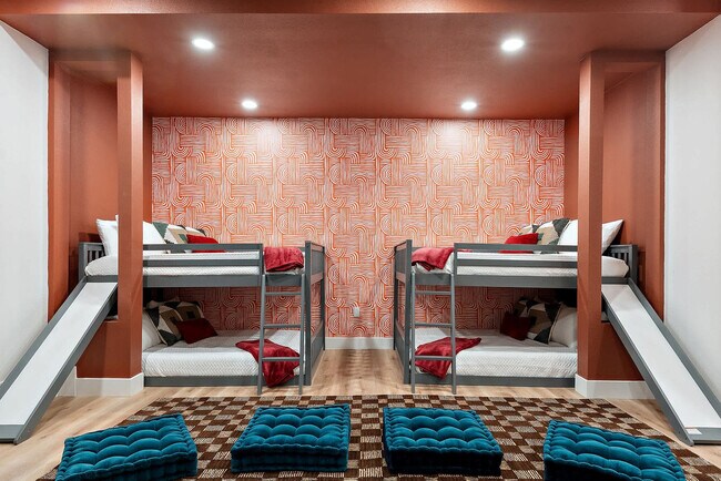 Building Photo - 7157 W Windrose Dr