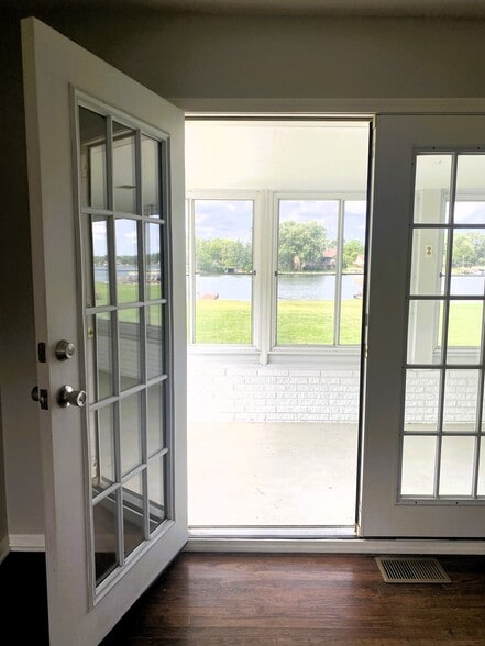 French doors to patio area. - 1611 Ludean Dr