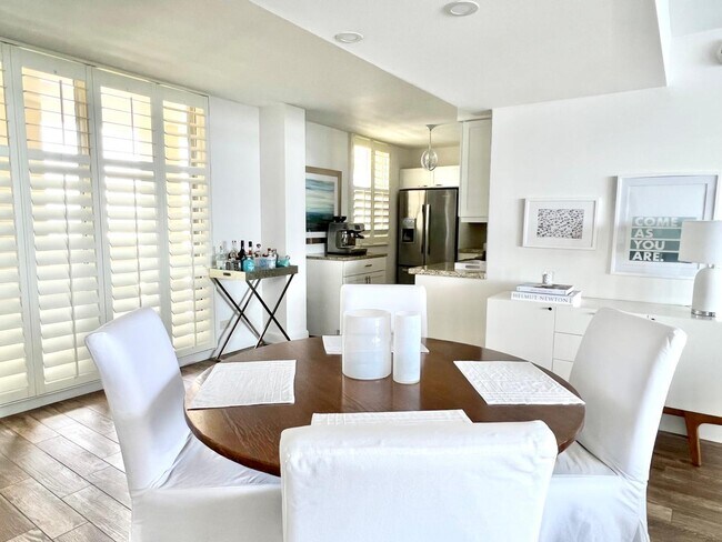 Building Photo - 132 Lakeshore Dr