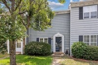 Building Photo - 905 Captains Ct