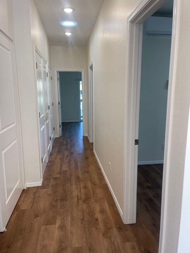 Building Photo - Occupied Do Not Disturb Tenant - Newer hom...