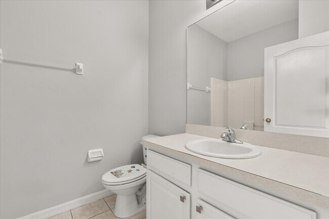 Building Photo - 1000 Vaquero Ln