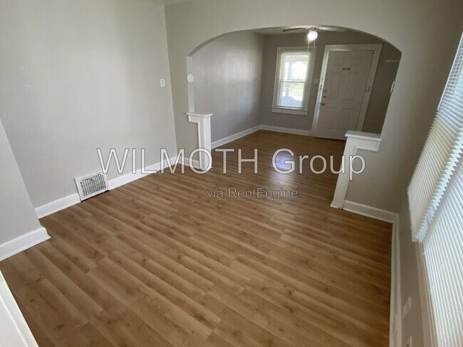 Building Photo - 1533 Kappes St
