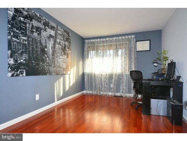 Building Photo - 1804 Worthington Dr